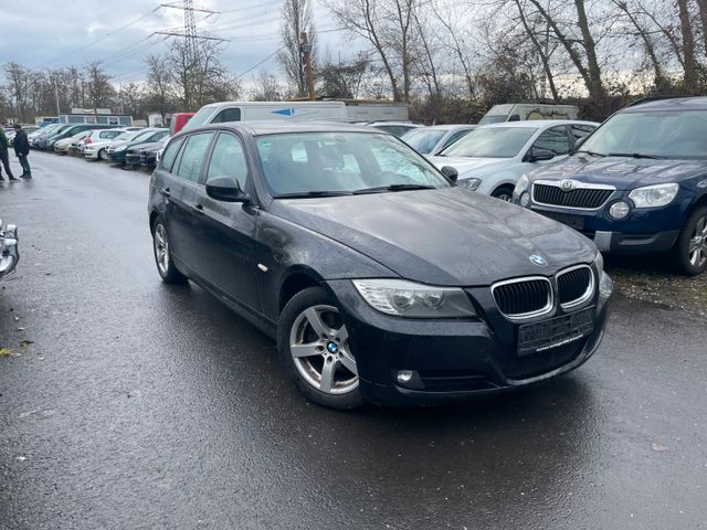 BMW 320 Baureihe 3 Touring 320d EURO 5 Facelift