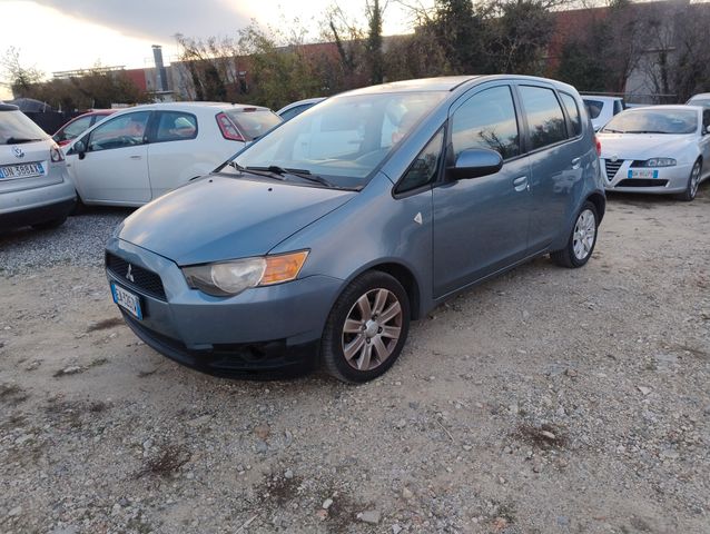 Mitsubishi Colt 1.1 12V 5p. Invite