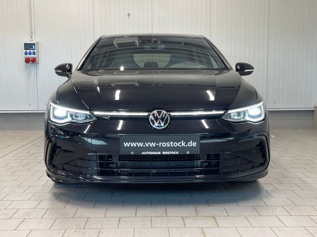 Golf VIII R-Line 1.5 eTSI DSG LED HARMAN-KARDON