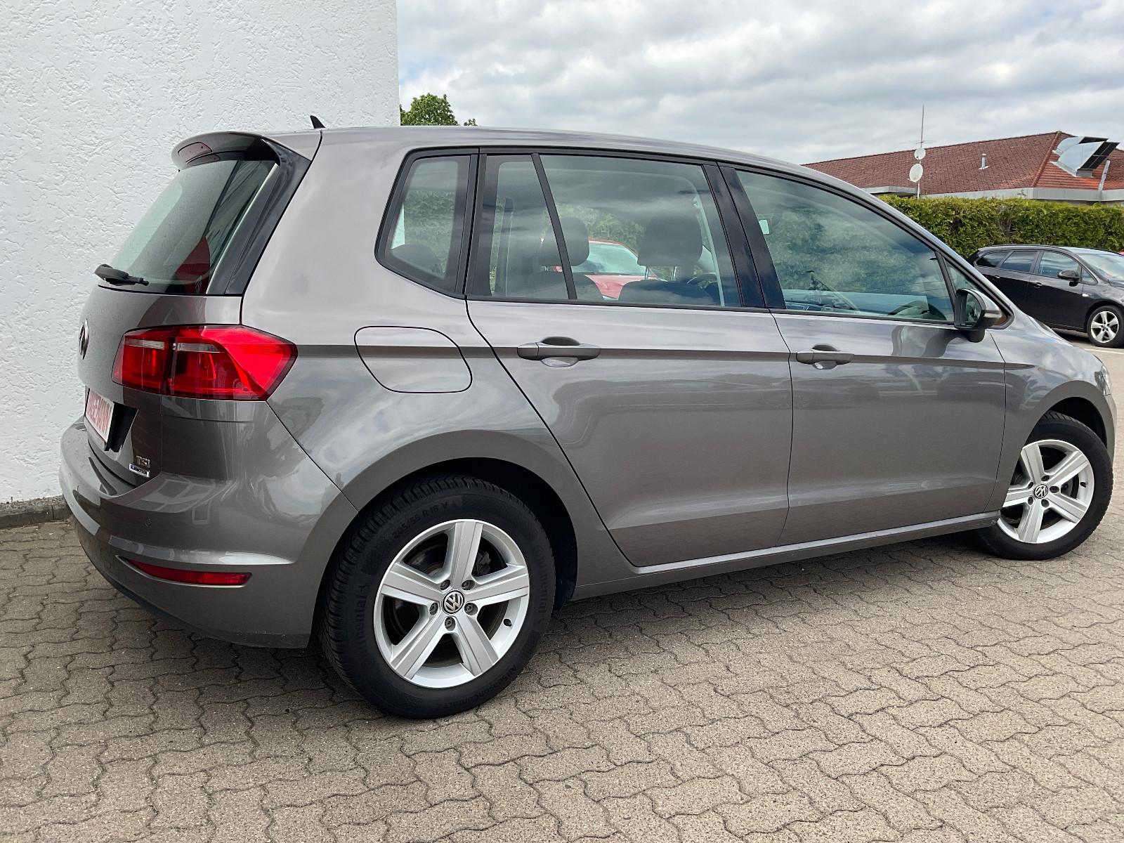 Volkswagen Golf Sportsvan VII*abn.AHZV*Allwetter* PDC* SHZ*