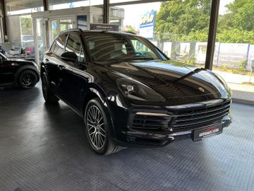 Porsche Cayenne - 1