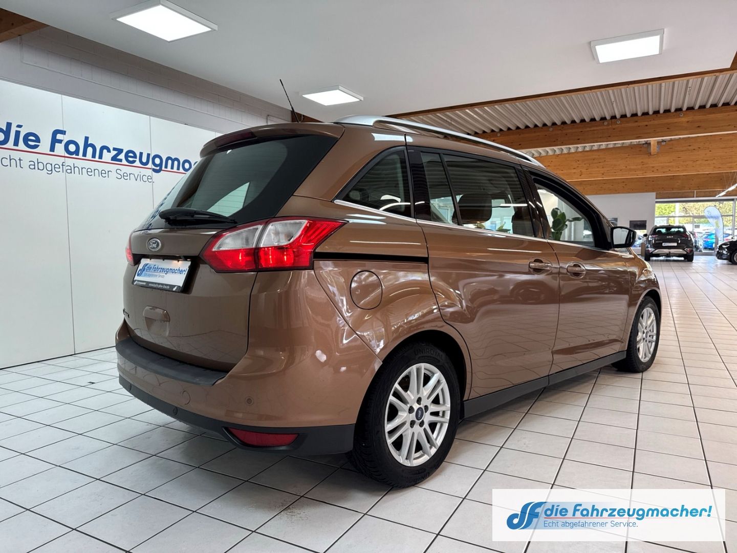 Fahrzeugabbildung Ford C-Max Grand Titanium Navi Klimaautom *EXPORT
