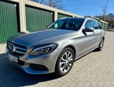 Mercedes-Benz 200 - Mercedes-Benz 200 mit Benzin-Antrieb: Kombi