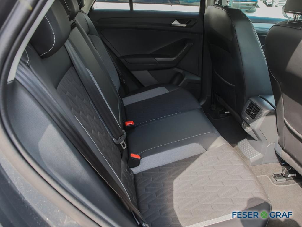 Volkswagen T-Roc - Bild 8