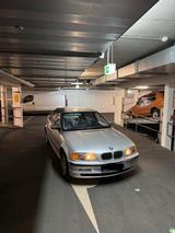 BMW E46 320i - BMW 320 aus 1998: 320i