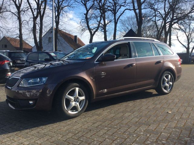 Skoda Octavia 2.0 TDi Combi Elegance 4x4 1 Hand