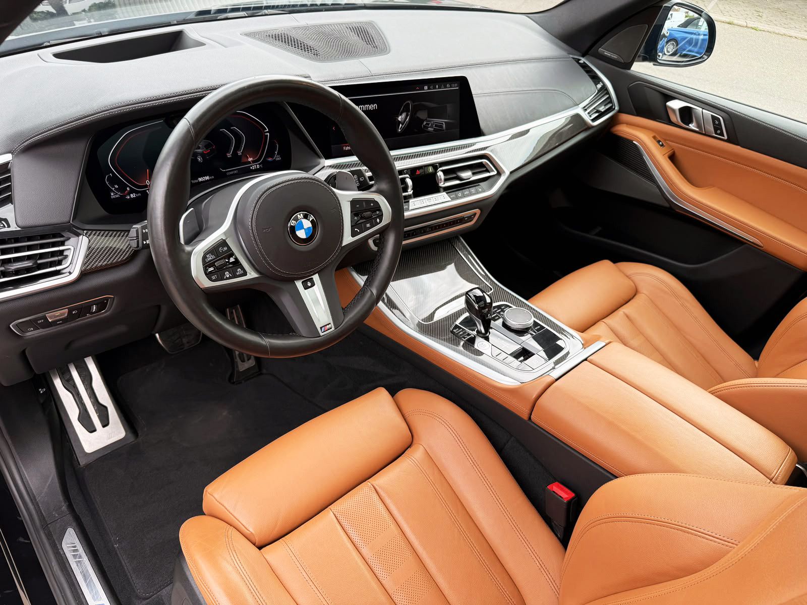 Fahrzeugabbildung BMW X5 xDrive40d M-Sport 360° AHK ACC Laser HUD AHK