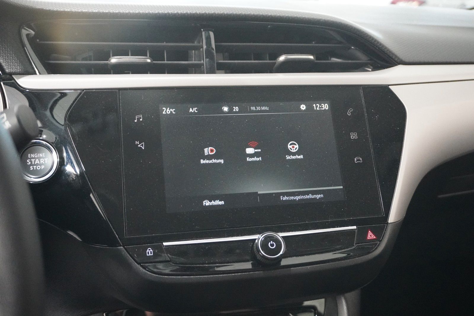 Fahrzeugabbildung Opel Corsa-e F EDITION 7KW NAVI/VIRT/TEMP/DAB/WÄRMEP.