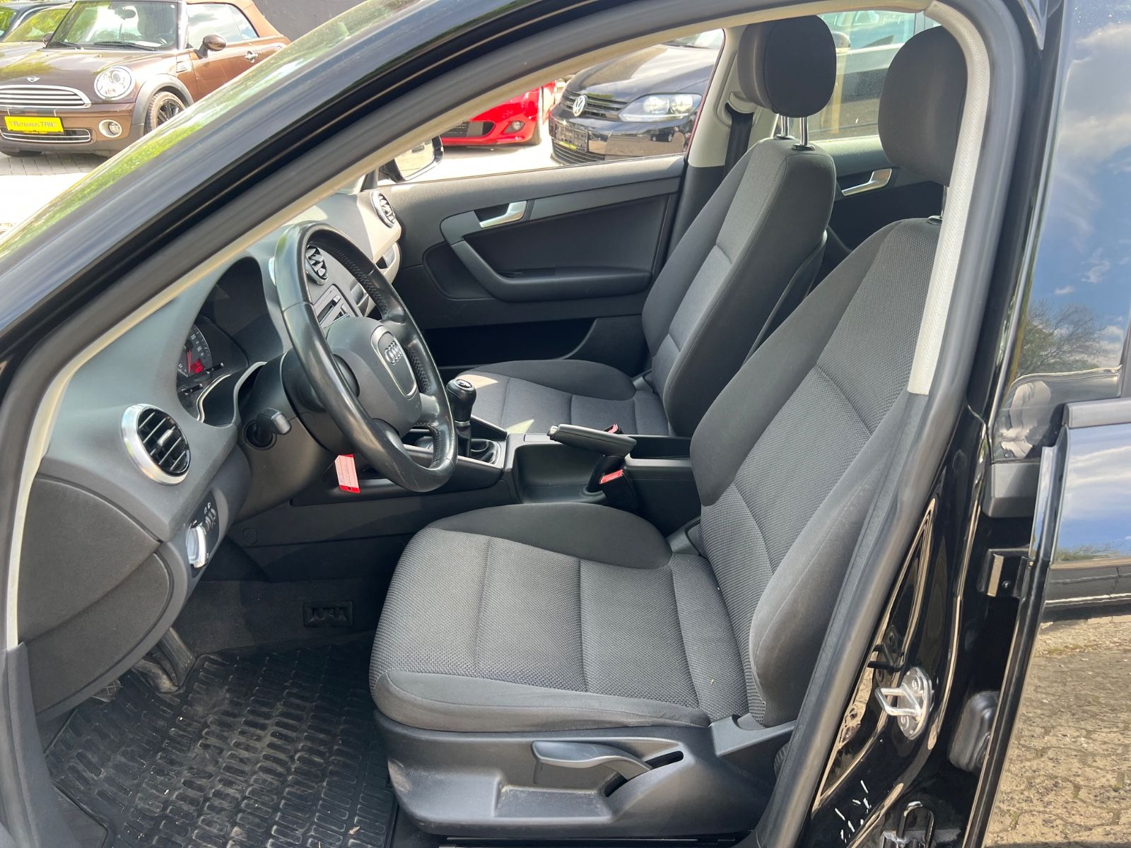Fahrzeugabbildung Audi A3 Sportback 1.6 Attraction