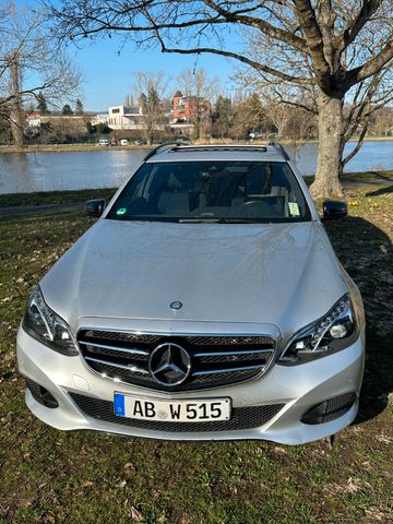 MERCEDES-BENZ E 220 BlueTEC T 