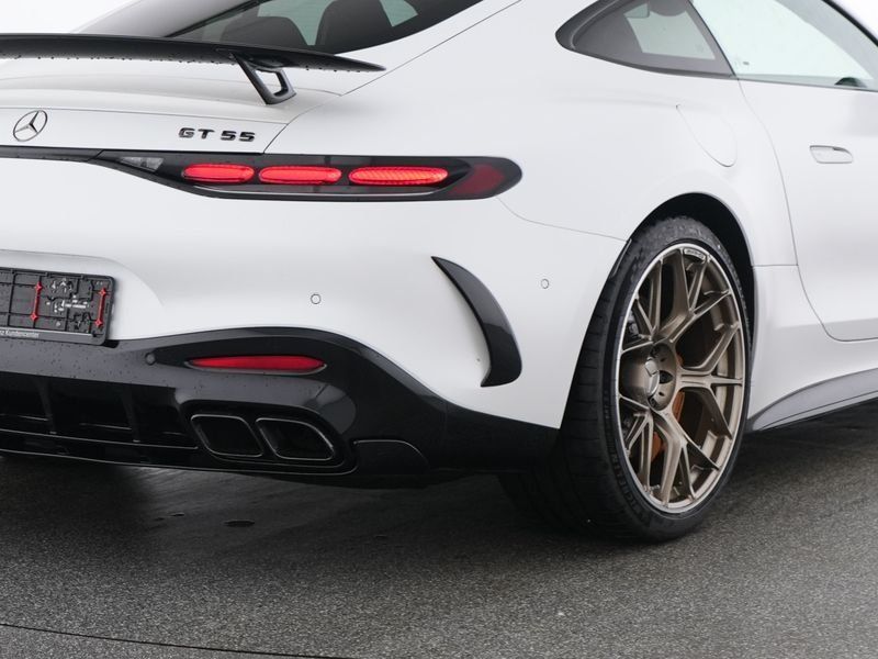 Fahrzeugabbildung Mercedes-Benz GT55 AMG Prem AERO Keramik DISTRO Pef.Sitz MAGNO