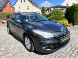 Renault Megane III 1.6 Kombi TÜV NEU Scheckh. Klima 2.Hd - Renault Megane mit Benzin-Antrieb: Kombi, 1.6