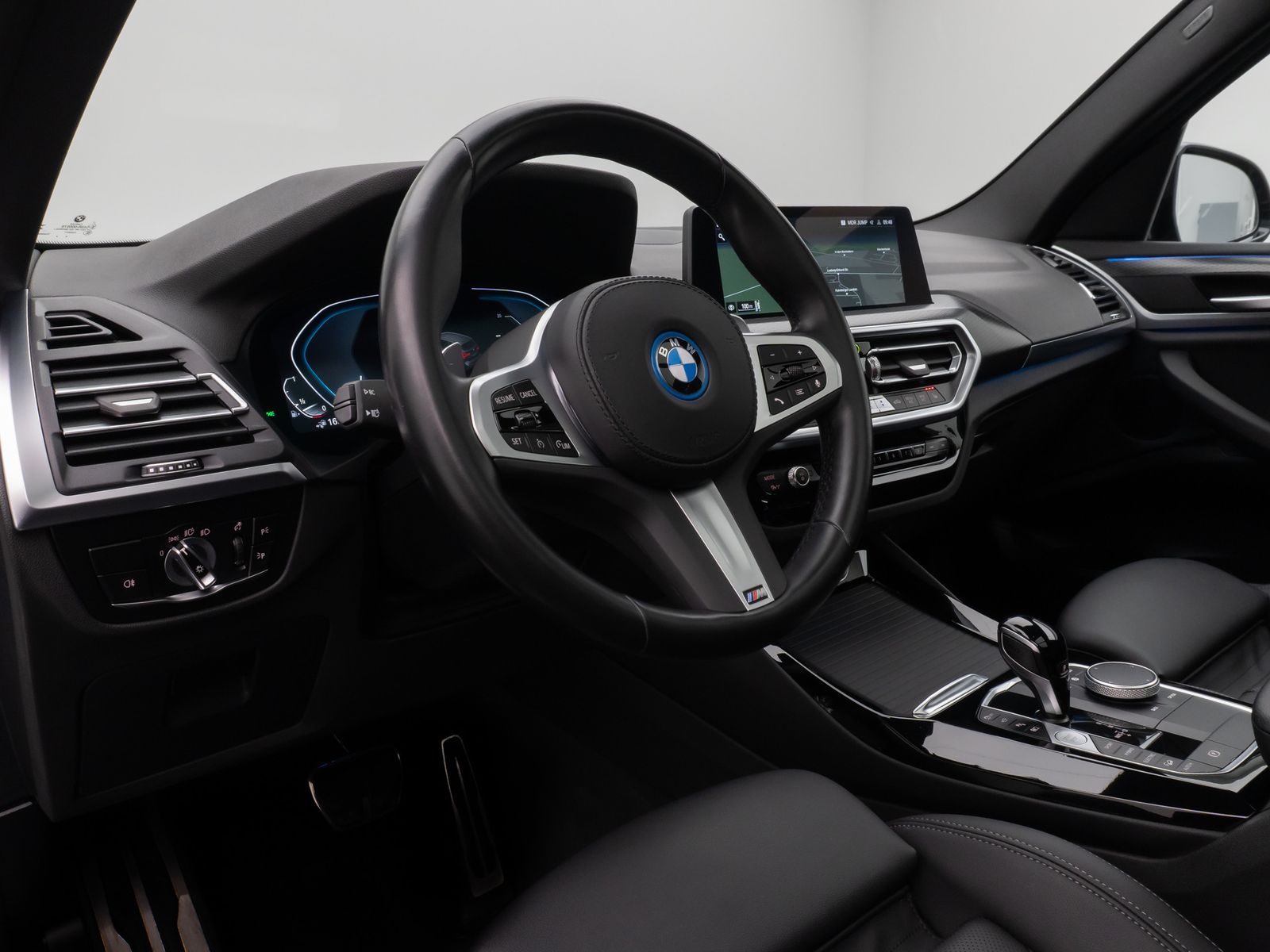 Fahrzeugabbildung BMW X3 xD30e M Sport Panorama Laser 360°HUD Komfort