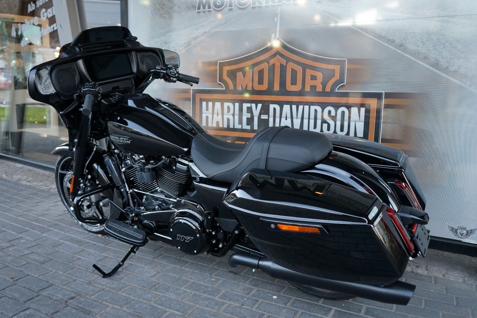 Fahrzeugabbildung Harley-Davidson Street Glide 117 FLHX 2025