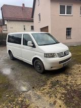 Volkswagen T5 Multivan 1.9 TDI !TOP! - Viel Zubehör - Lesen - Volkswagen T5 Multivan mit Diesel-Antrieb: Kleinbus, 1.9