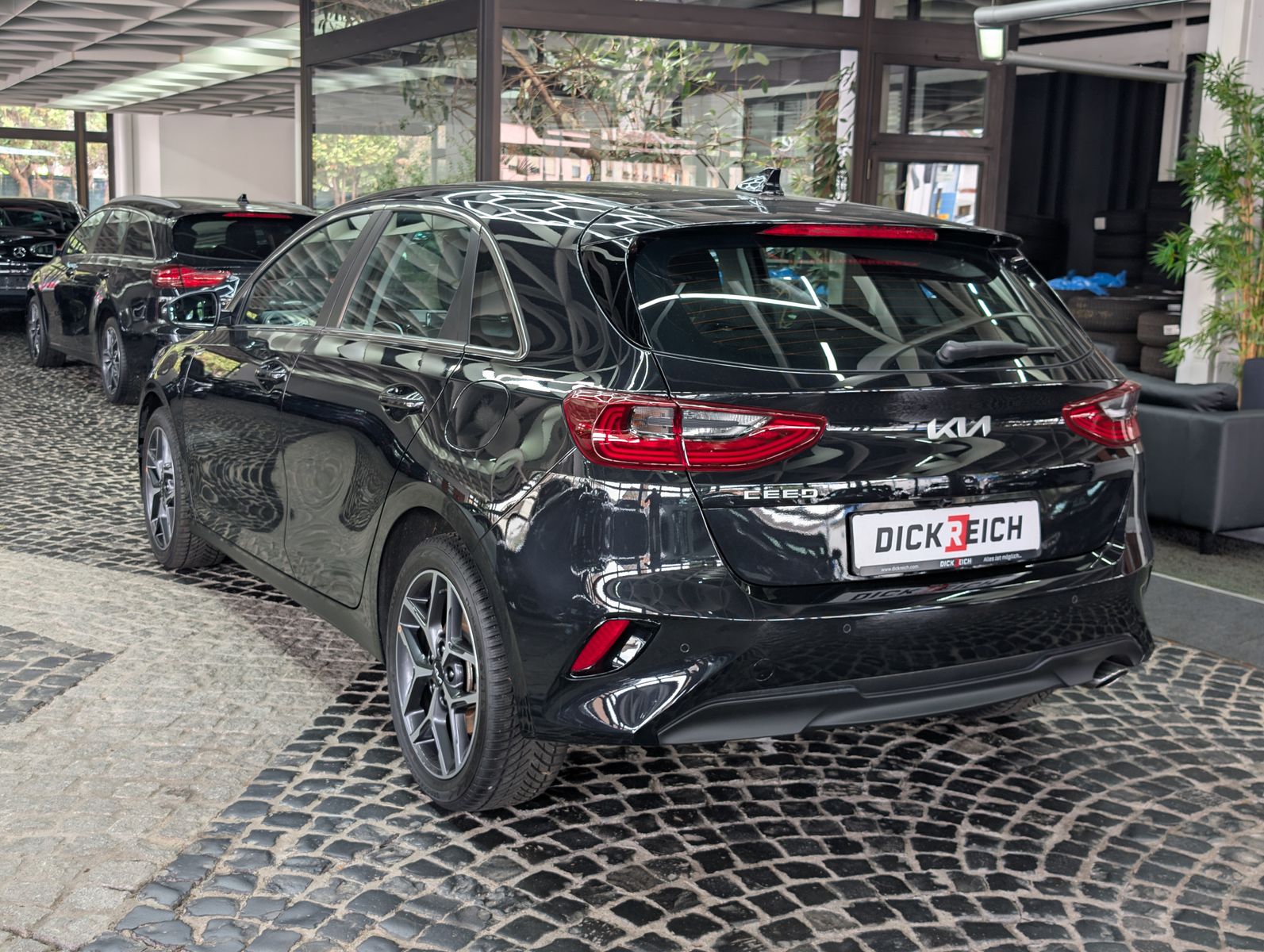 Fahrzeugabbildung Kia cee'd / Ceed 1.5 Spirit Limo JBL ACC KAM 7J-Gar.