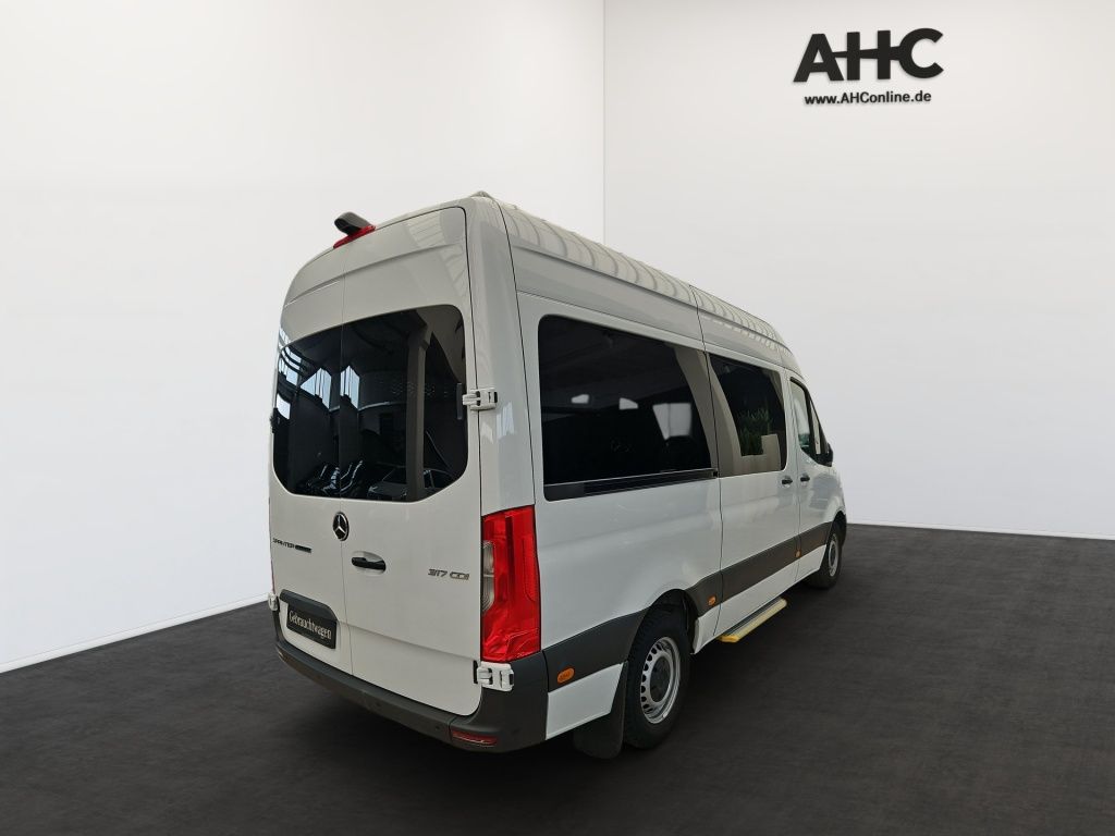 Fahrzeugabbildung Mercedes-Benz Sprinter 317 Kombi L2H2 Mobility Rollstuhl Lift