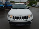 Jeep Compass Sport 4x2/Euro 5 - gebrauchte Jeep Compass aus dem Jahr 2012