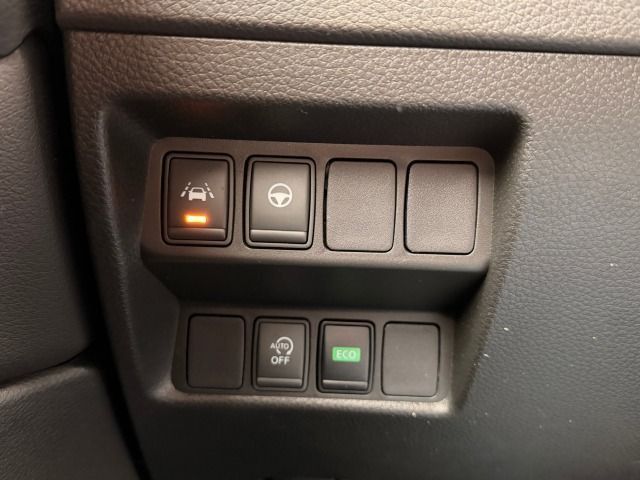 Fahrzeugabbildung Nissan Qashqai 1.3 DIG-T DCT Tekna Alu+DR+19Zoll