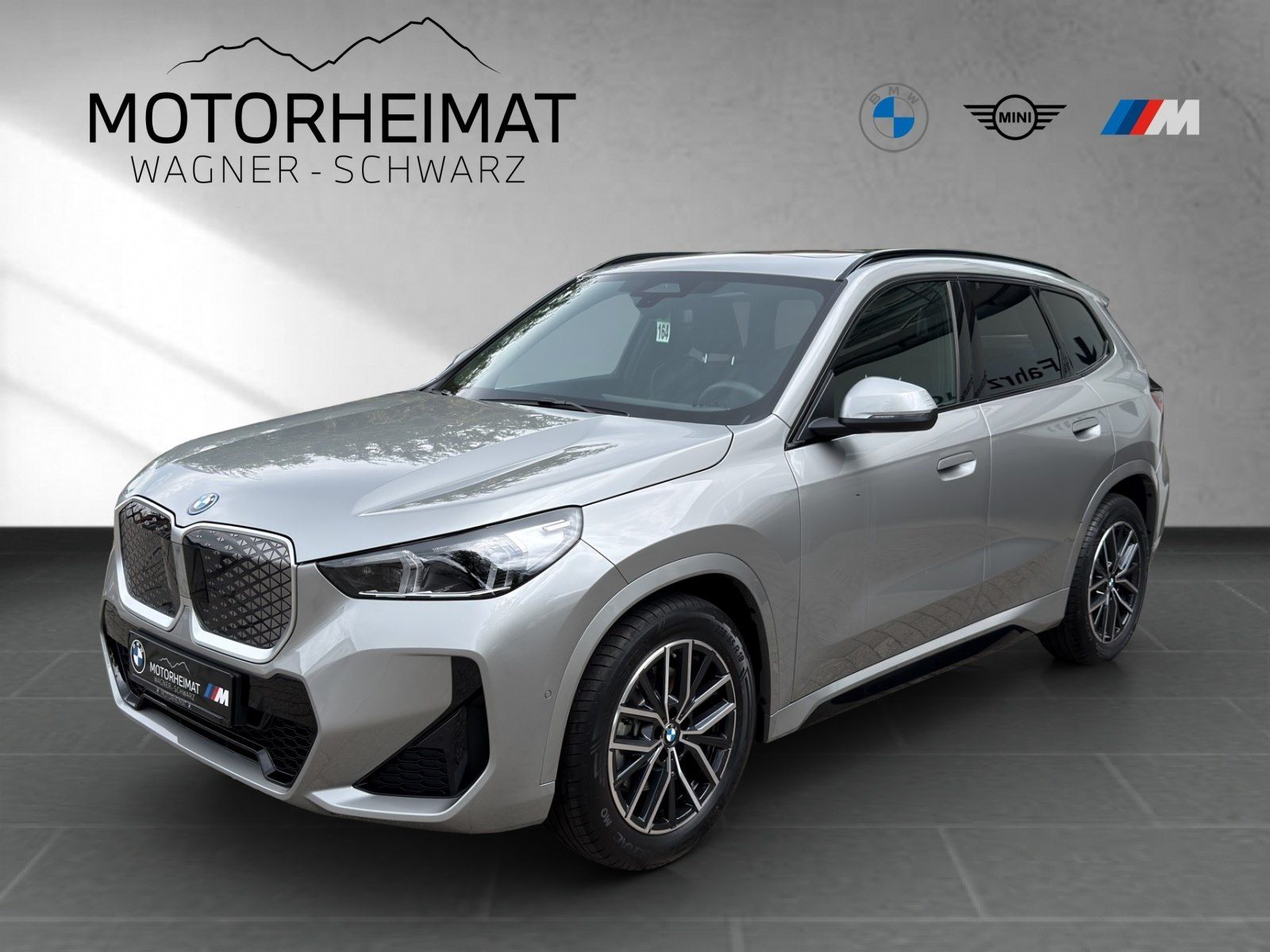 BMW iX1 xDrive30 M Sport Pano Aktivsitz 1,49% Finanz foto 1