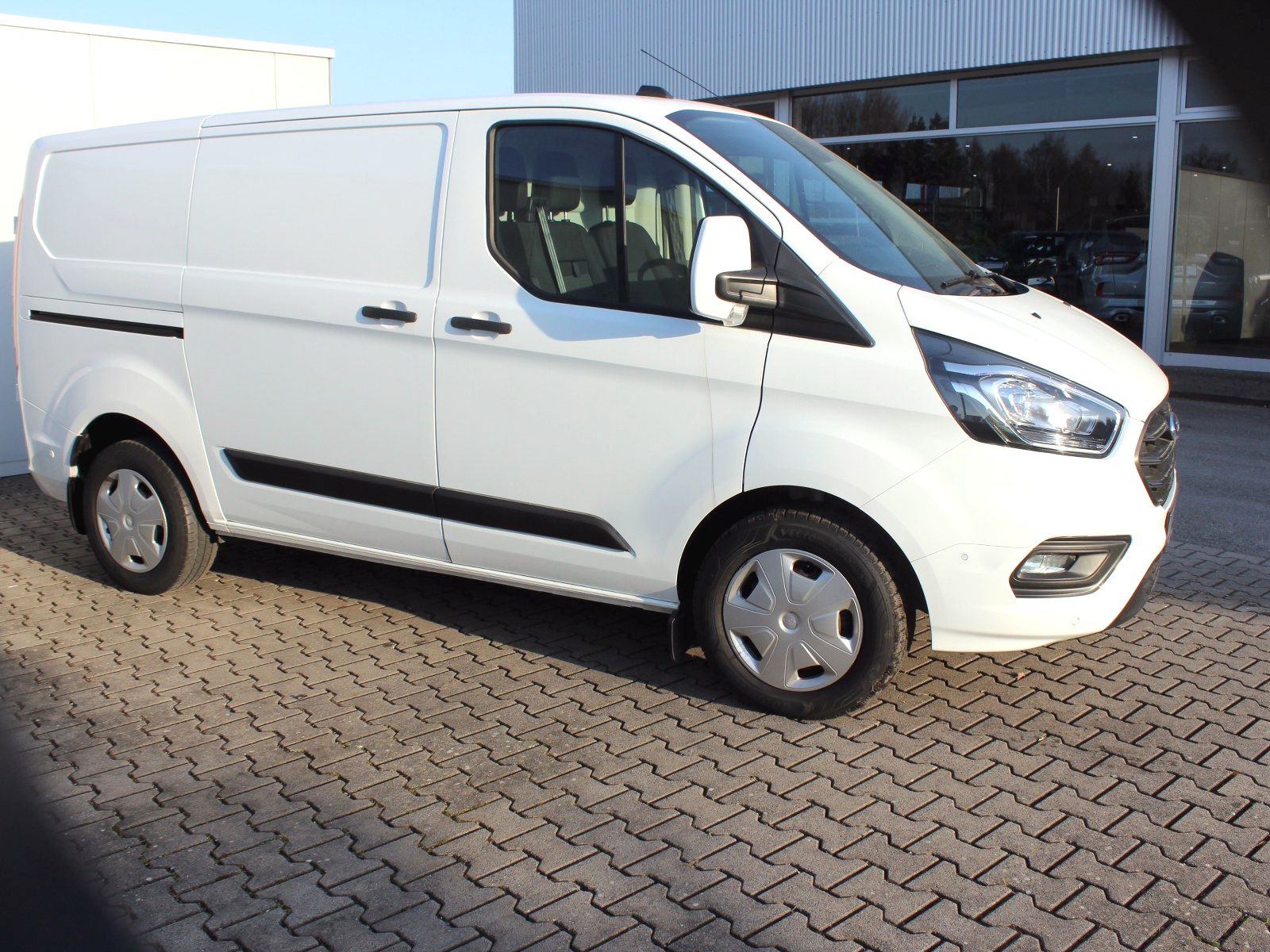Fahrzeugabbildung Ford Transit Custom 340 L1 Trend Service-Line
