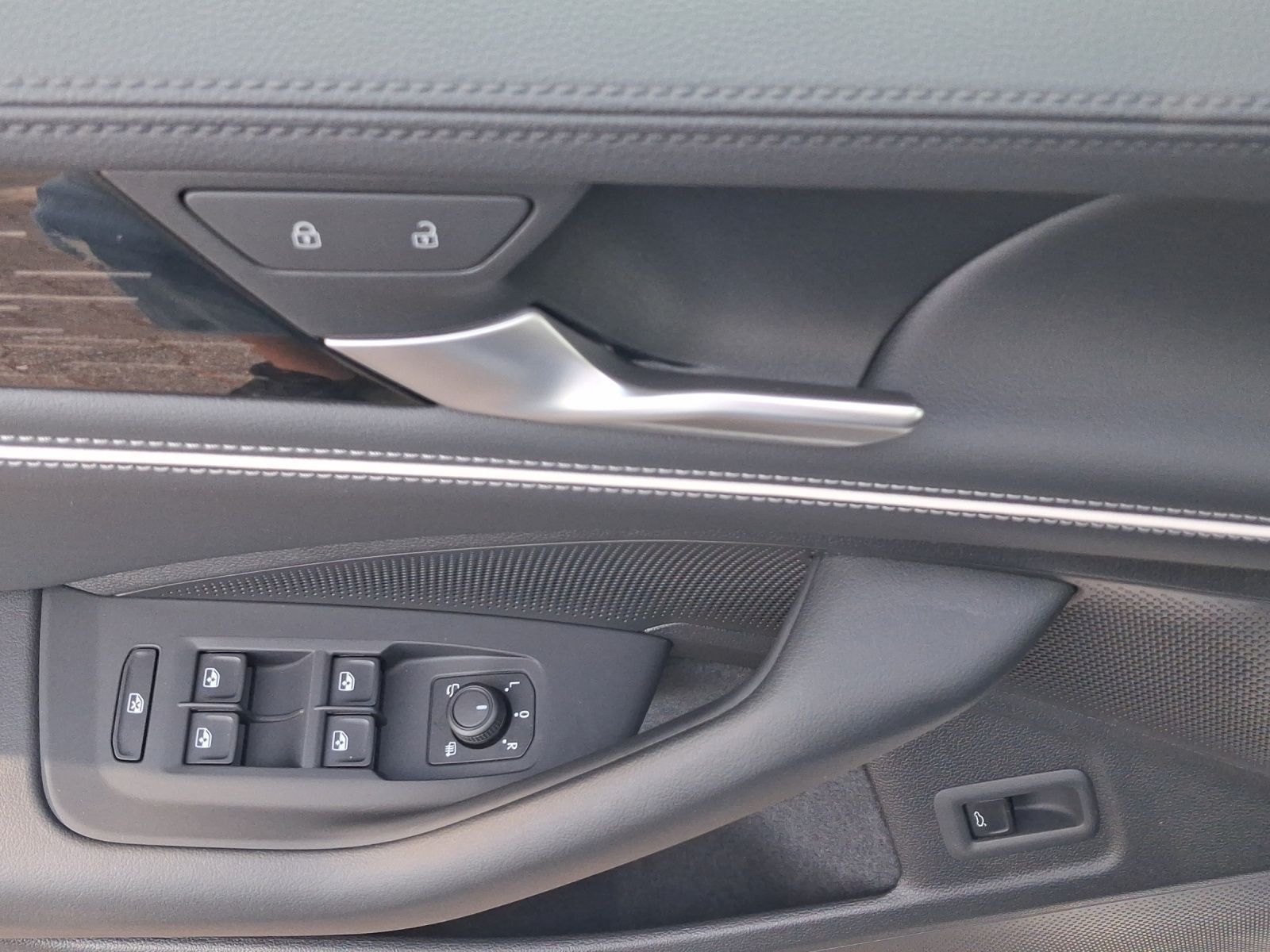 Volkswagen Passat Variant - Bild 9