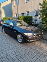 BMW 523i *6ZYL*1HAND*AUTOM*PANO*AHK*LEDER - BMW 523 in Köln