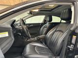 Mercedes-Benz CLS 500 - - Mercedes-Benz CLS 500: Coupe