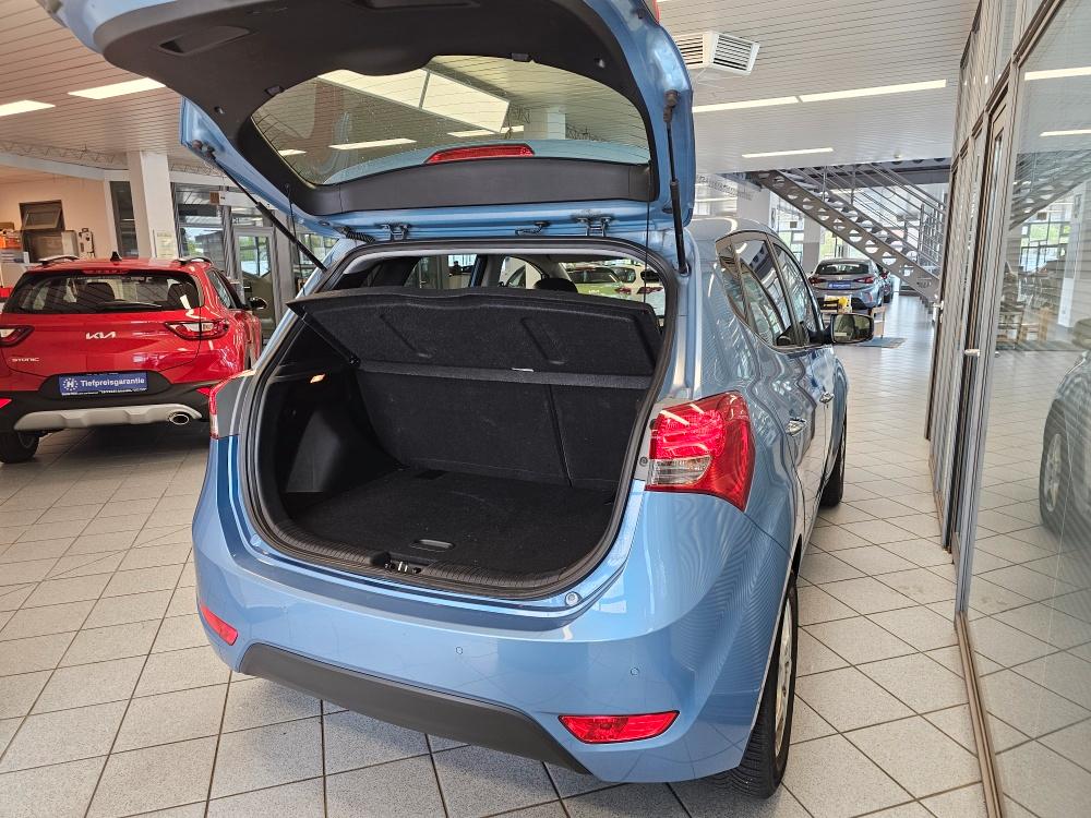 Hyundai ix20 2014 — interior
