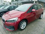 BMW 218 i Active Tourer Advantage 1.Hand, Automatik - rote BMW 2er Reihe