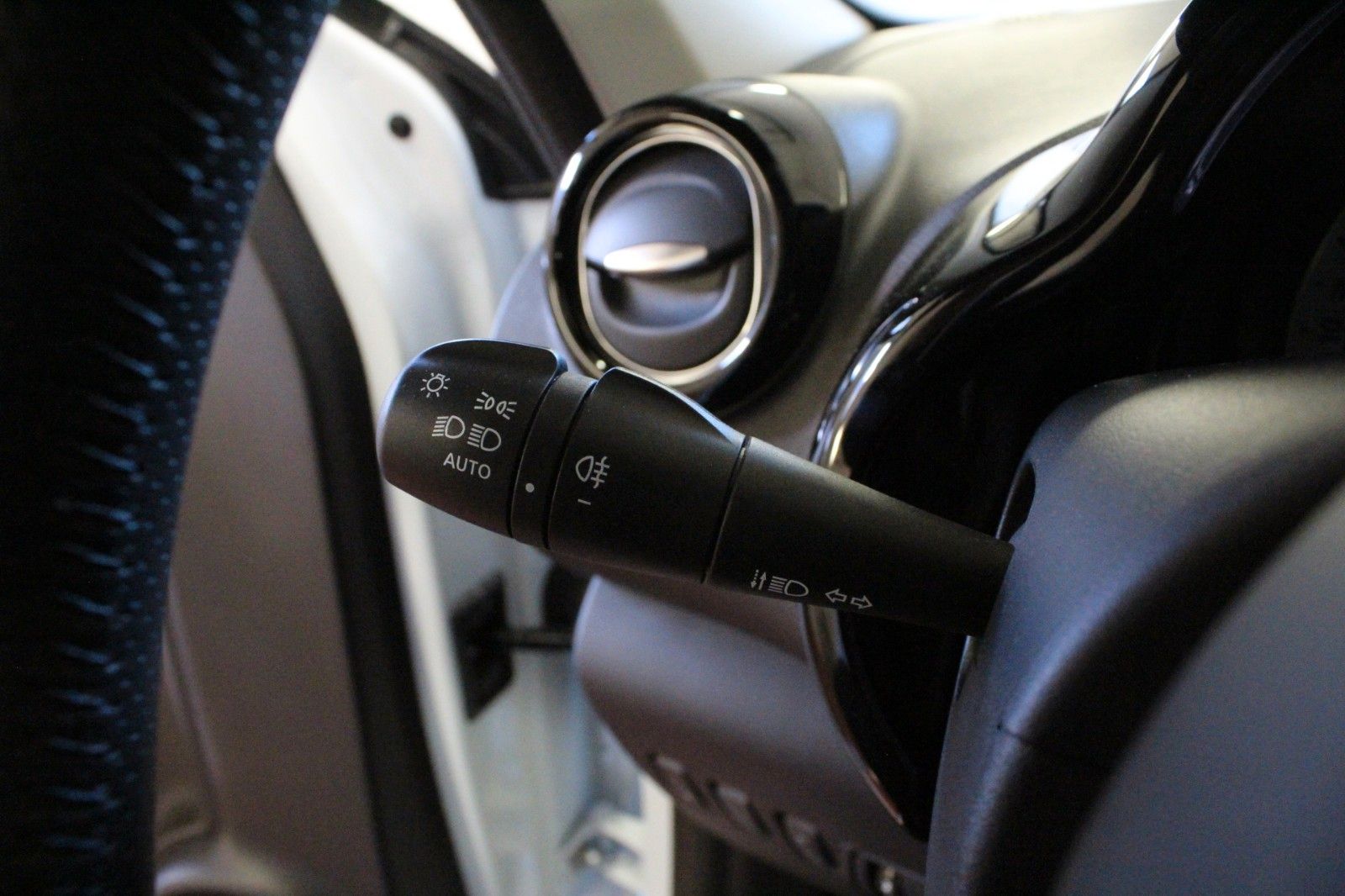 Fahrzeugabbildung Renault Twingo SCe 65 Urban Night *Easy Link*Sitzheizun*