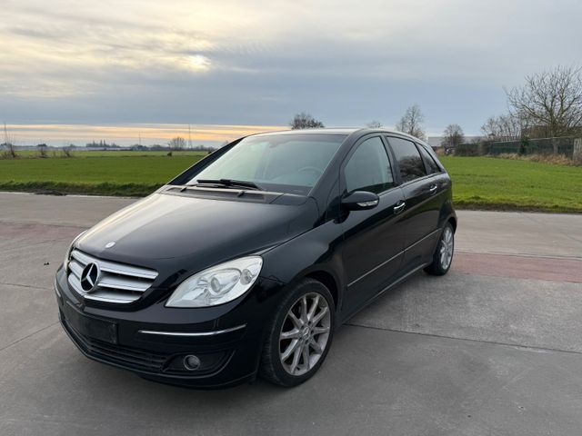 Mercedes-Benz B 150 *BENZINE*