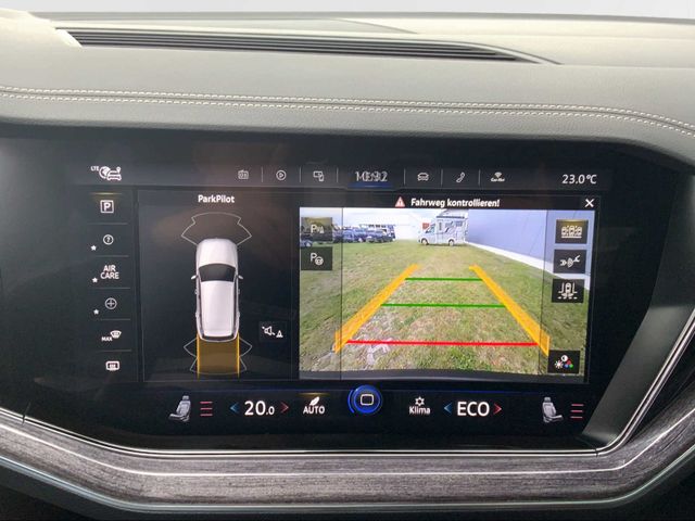 Touareg 3.0 V6 Ele 4M Pan,RFK,Nav,Shz