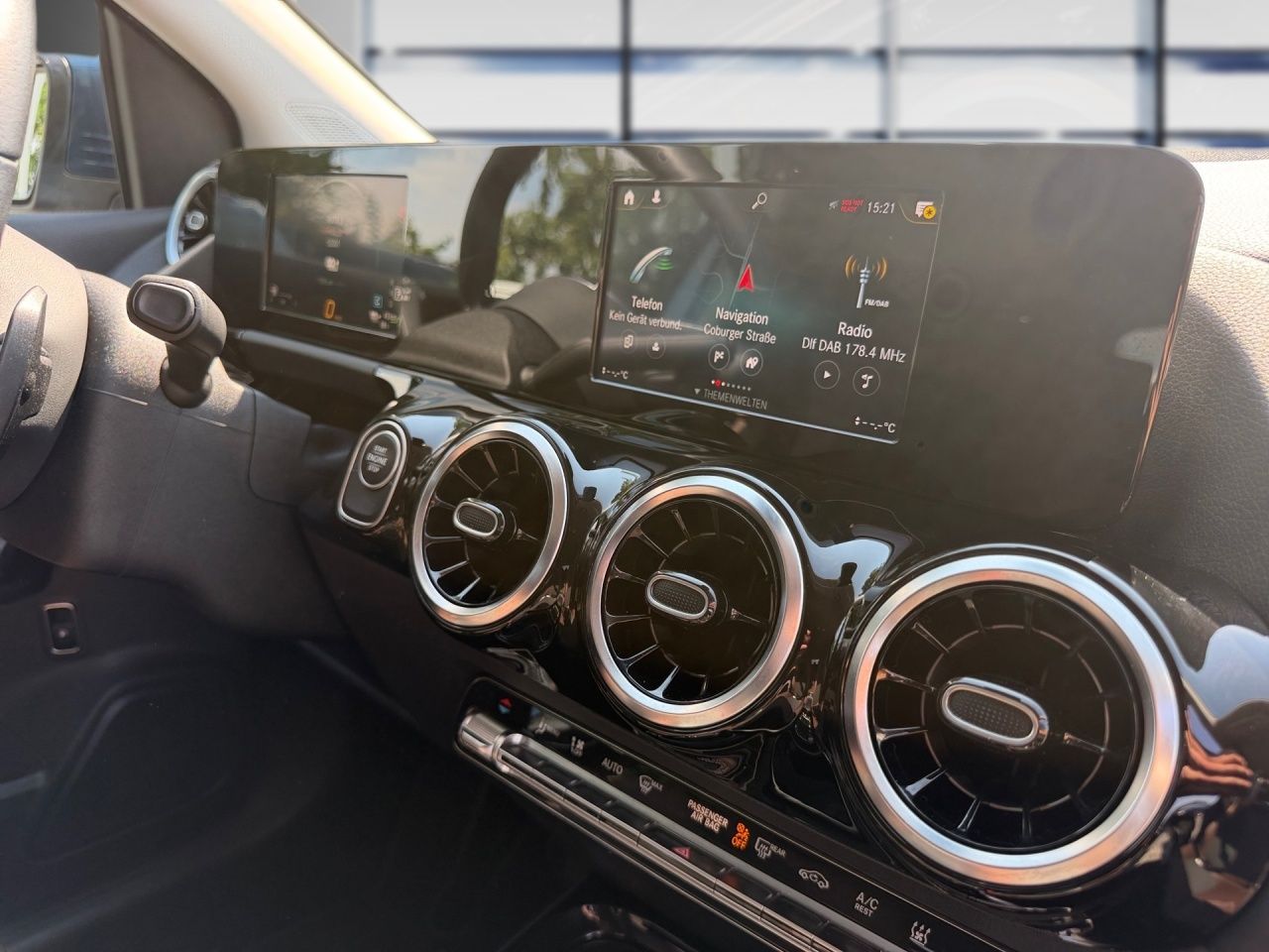 Fahrzeugabbildung Mercedes-Benz B 250 e STNDHZ+AHK+360°+LED+SHZ+TOTWINKEL+