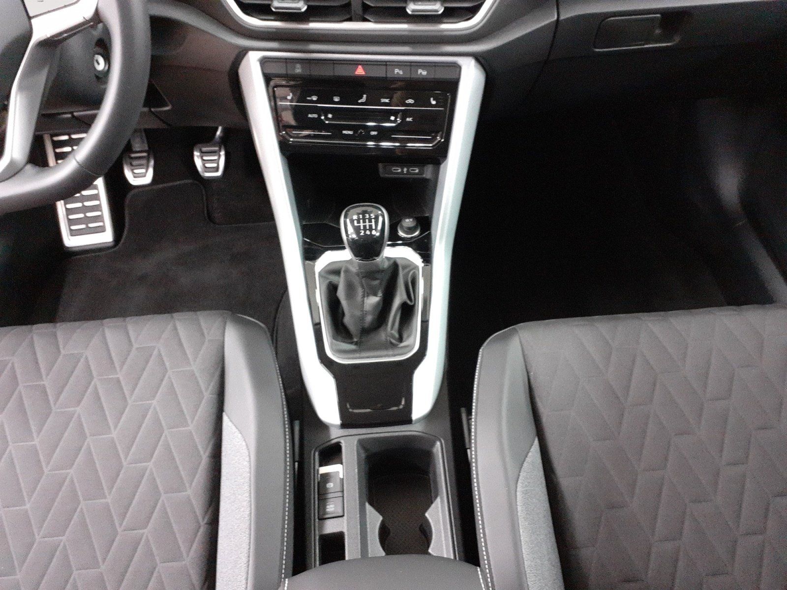 Volkswagen T-Roc - Bild 11