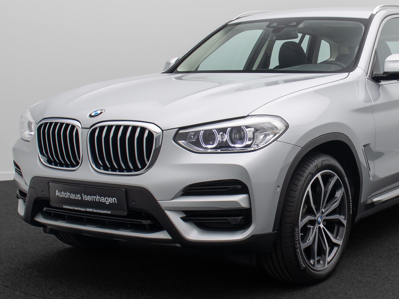 Fahrzeugabbildung BMW X3 xD20d  xLine Kamera DAB CockPit+AHK Sport 20"