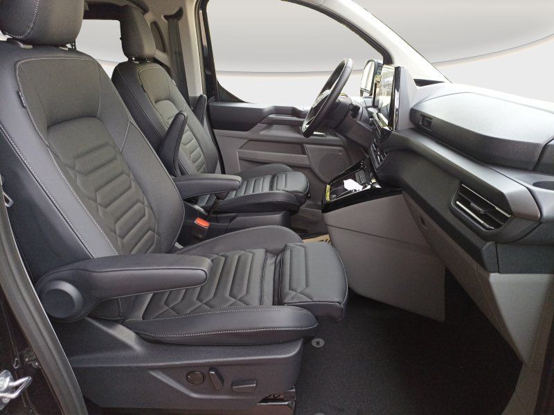 Fahrzeugabbildung Ford Tourneo Custom 2.0 EcoBlue Aut. 320 L2 Titanium