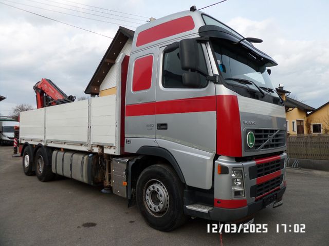 Volvo FH 13 440 mit Kran Fassi 310 XP/6