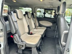 Fahrzeugabbildung Tourneo Custom L1 Titanium 2.0 TDCi 8x Sitze