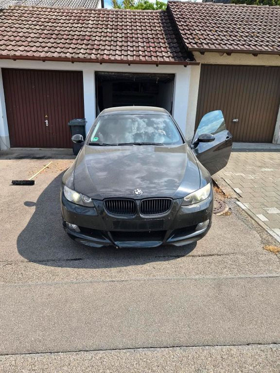 Image of BMW 325