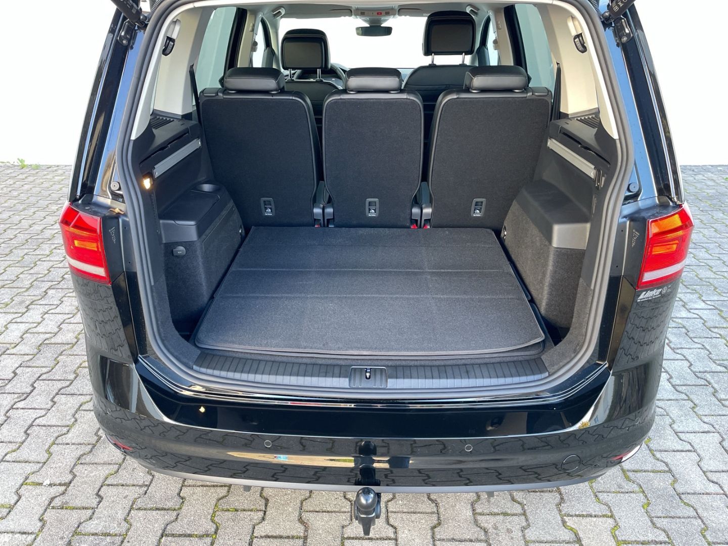 Touran ENERGY 1.5TSI DSG AHK/Kamera/ACC/Navi/LED