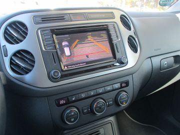 Volkswagen Tiguan - 11