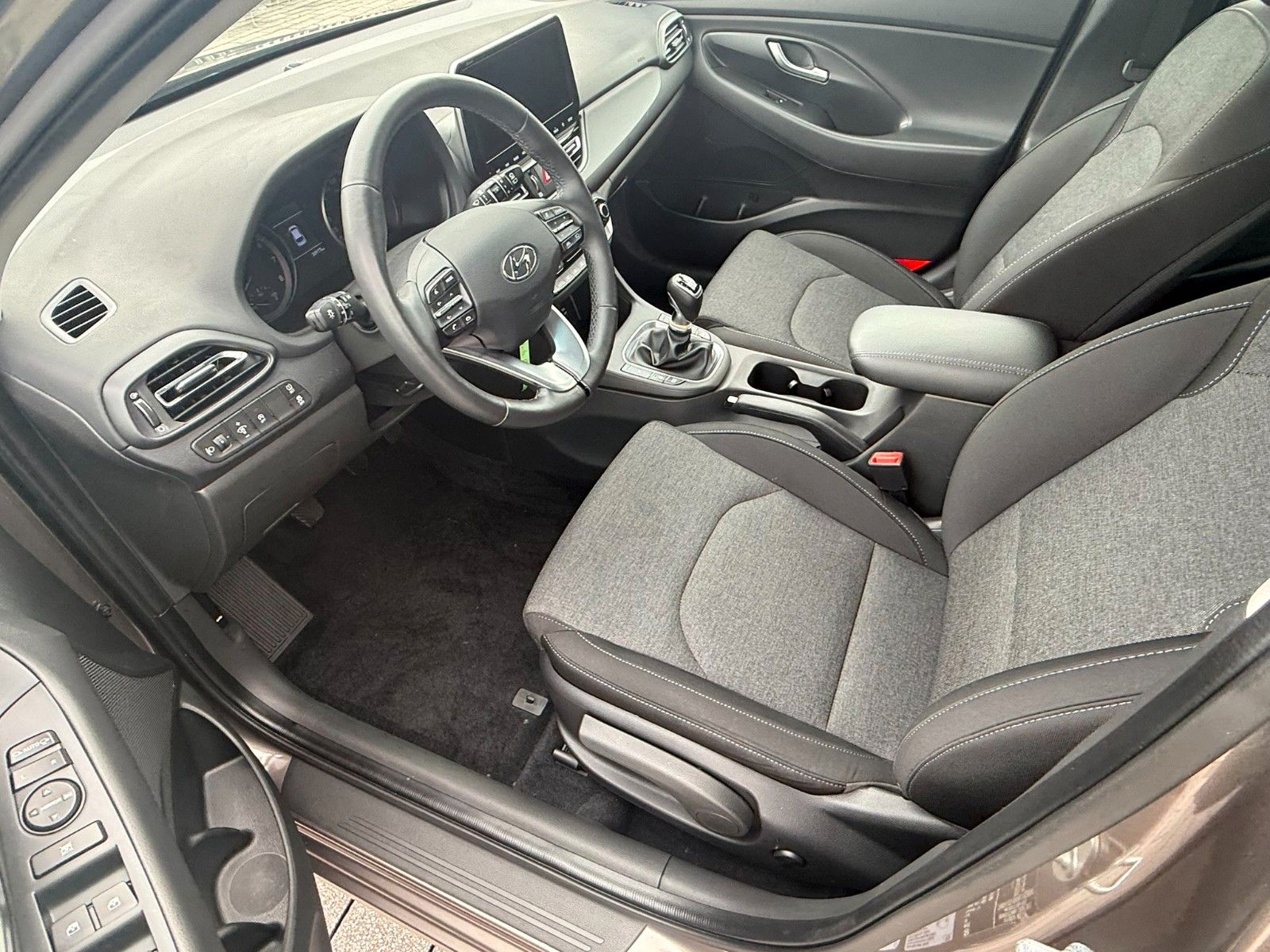 Fahrzeugabbildung Hyundai i30 Trend Mild-Hybrid,Navi,Sitzh.Kamera v+h