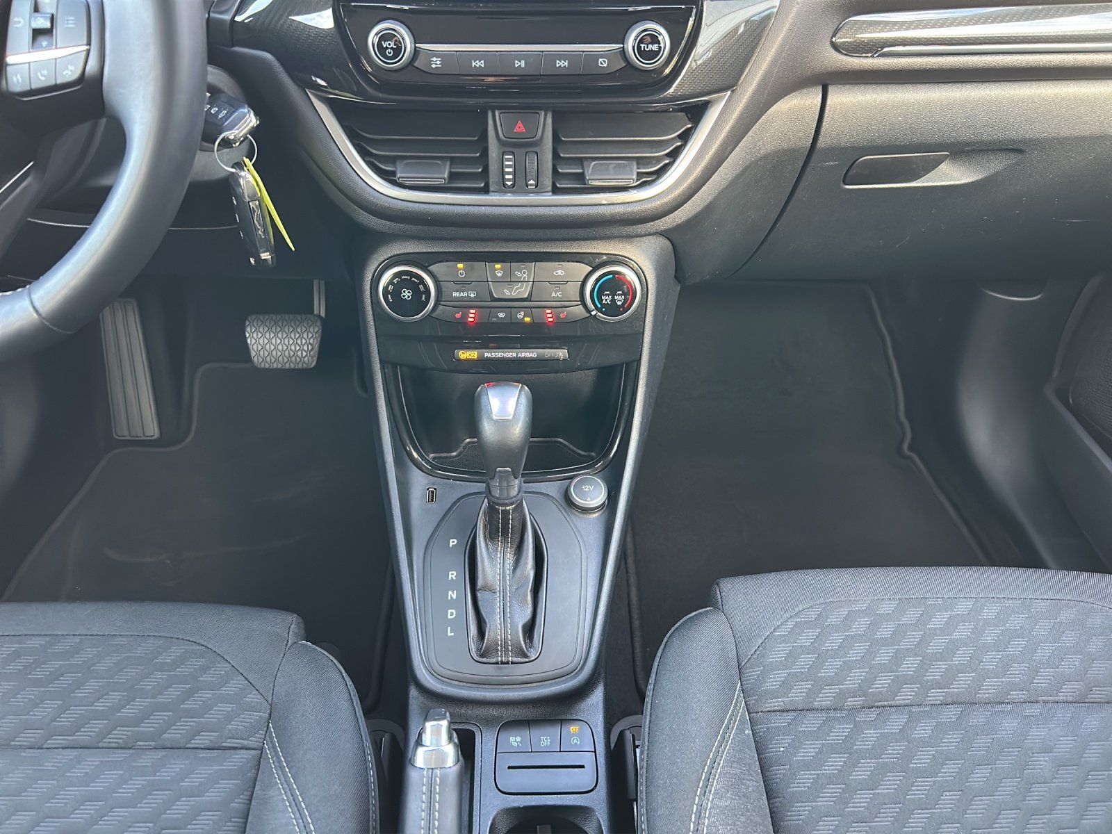 Fahrzeugabbildung Ford Puma 1.0 Titanium Aut./LED/GRA/PDC/SHZ/