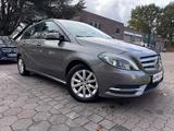 Mercedes-Benz B200 BI-XENON SITZHZG. NAVI PARK-ASSIST ALU PDC - Mercedes-Benz B 200 Gebrauchtwagen in Hamburg