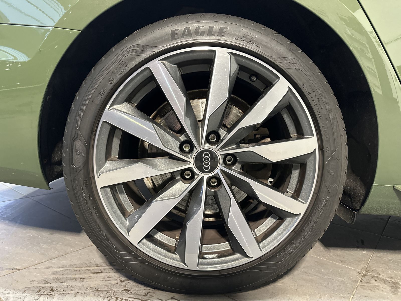 Fahrzeugabbildung Audi A4 Avant 35 TDI S-Line Black NAV+LED+B&O+V-COCK