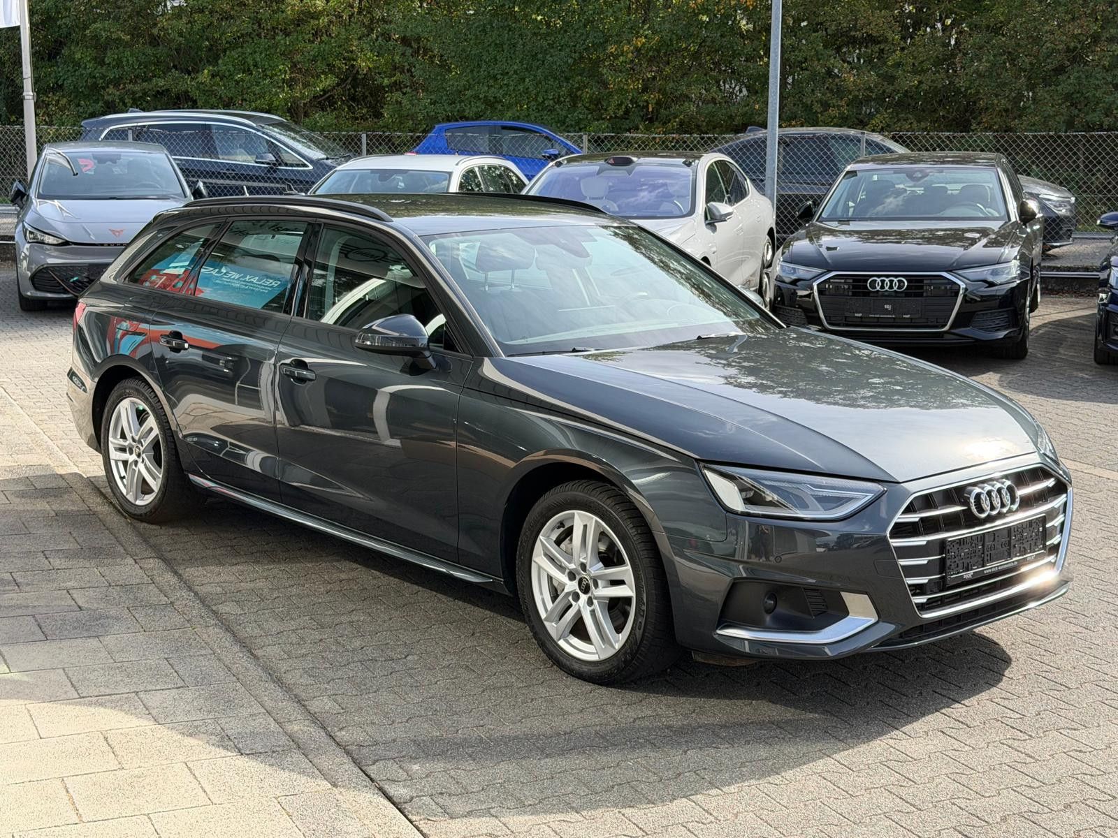 Fahrzeugabbildung Audi A4 Av 40 TFSI S-Tr Advanc LED+NAVI+SHZ+TEMP+17"
