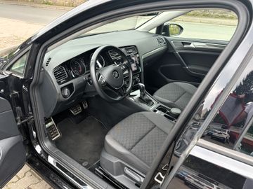 Volkswagen Golf - 7