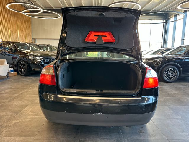 Audi A4  *TÜV 0228*KLIMAAUTOMATIK*SitzHZ*VOLL-LEDER*
