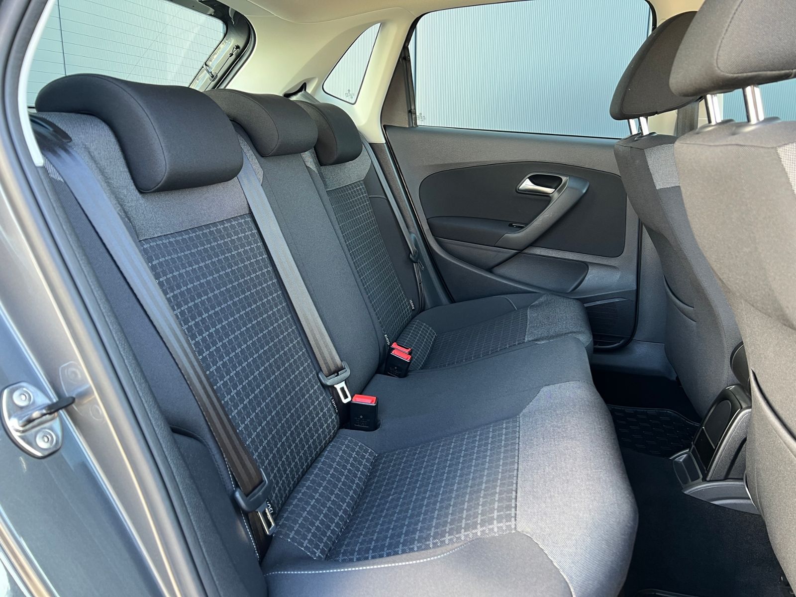 Fahrzeugabbildung Volkswagen Polo Comfortline 1.2 TSI DSG *Klima, Sitzhzg., P